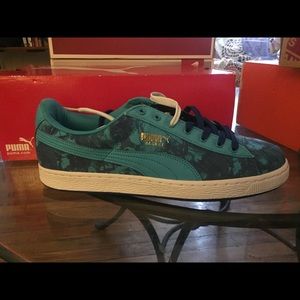 Men's puma sneakers